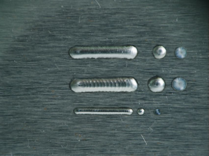 <a href='//mazhashop.com/product/3.htm' class='text_a'>模具激光焊機</a>修復鏡面模具效果
